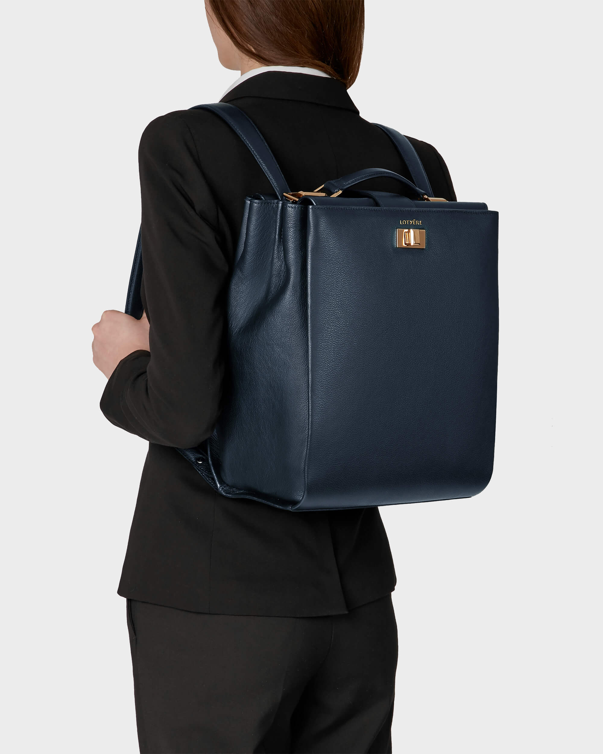 Großer blauer Rucksack